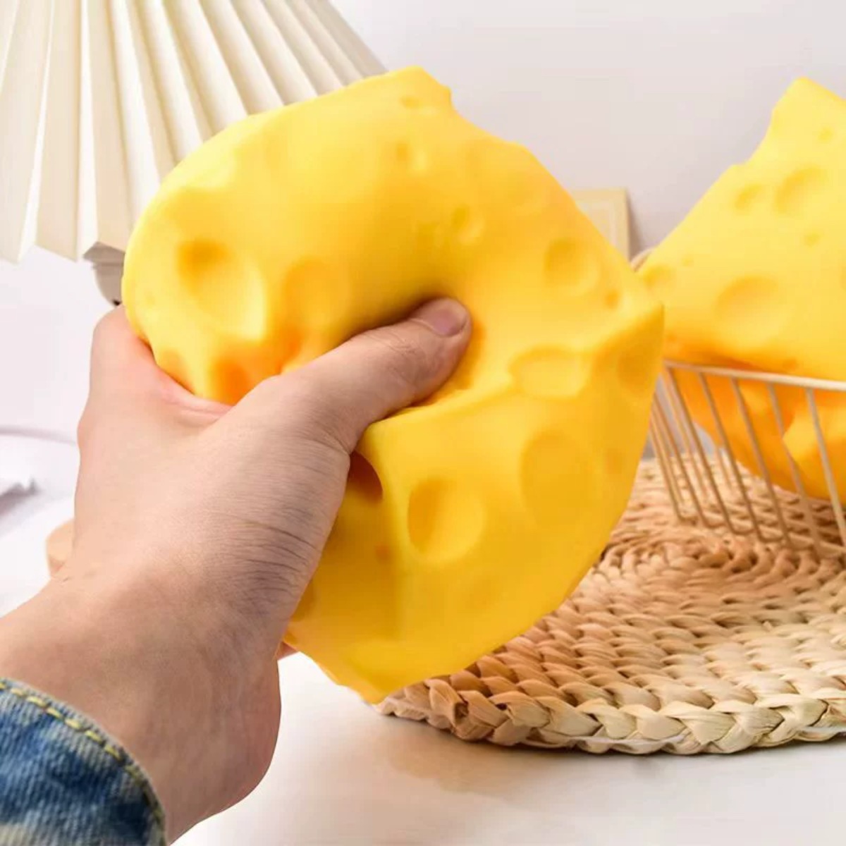 Cheese Stress Ball Squishy Toy - огляд і ціна Food & Snacks Pdf